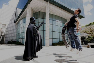 Illustration for article titled Dragon Ball Photo Meme Has New Competition: Darth Vader